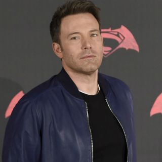 Ben Affleck aclara que tatuaje en su espalda es falso
