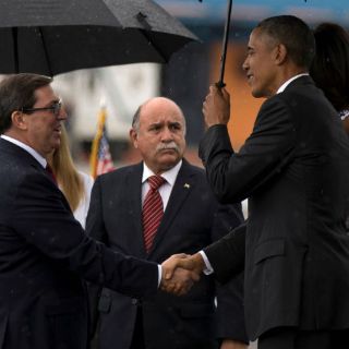 Trump critica que Castro no haya recibido a Obama