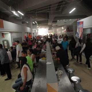 A las carreras, completan mudanza al Mercado Corona