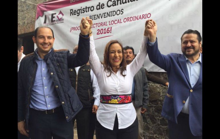 La panista Adriana Dávila estuvo acompañada de Marko Cortés (izq). TWITTER / @MarkoCortes