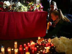 En la Universidad de Barcelona se han colocado este tipo de altares en honor a las estudiantes. EFE / T. Albir