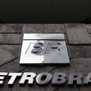 Petrobras sufrió pérdidas históricas en 2015