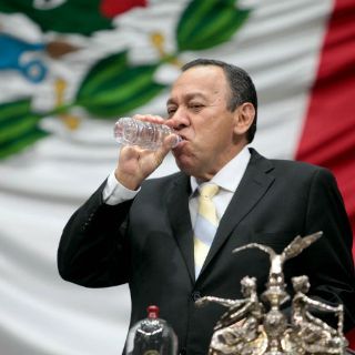 Hay disposición del Ejecutivo para sacar agenda: Zambrano