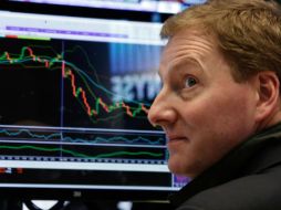 En tanto, el Nasdaq mostró un descenso de 15.28 puntos, al colocarse en las cuatro mil 806.38 unidades. AP / ARCHIVO