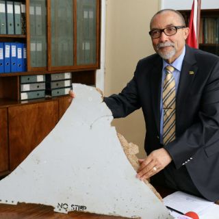 Australia ve muy probable que piezas de avión sea del MH370