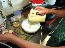 Las mujeres que realizan tareas de cuidado en sus propios hogares son más sensibles a las enfermedades. NTX / ARCHIVO