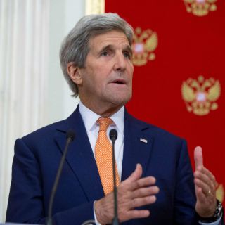 Kerry exige a Putin liberar a piloto ucraniana por motivos humanitarios