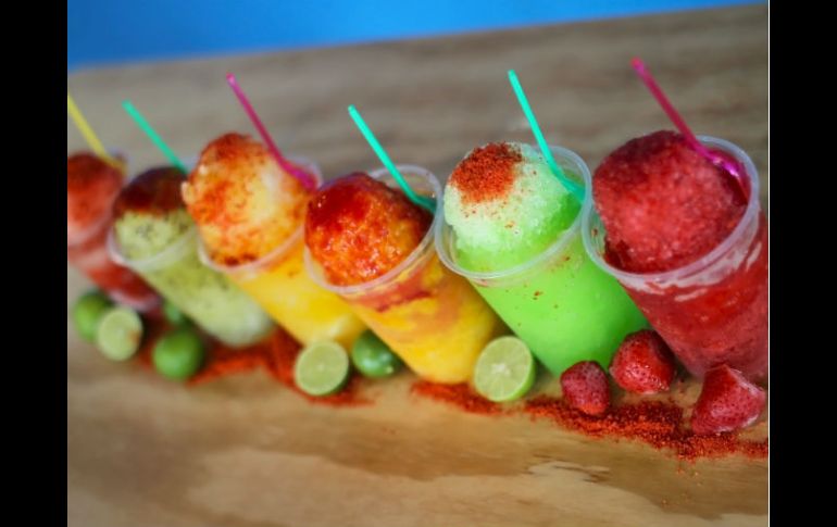 A decir de los comerciantes del parque Morelos, siete de cada 10 personas optan por los sabores de coco y nuez. INSTAGRAM /