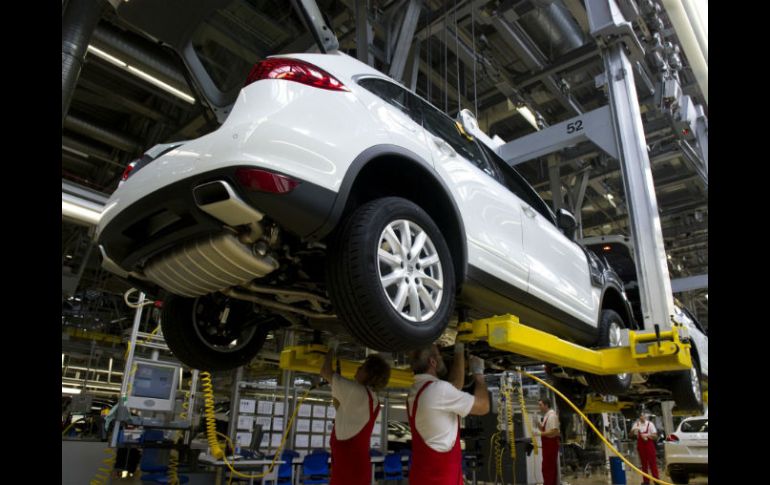 La empresa alemana busca implementar una solución para los vehículos afectados. AFP / J. Macdougall