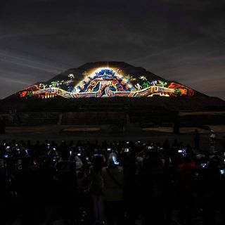 Desorden impera en show de luces en Teotihuacan
