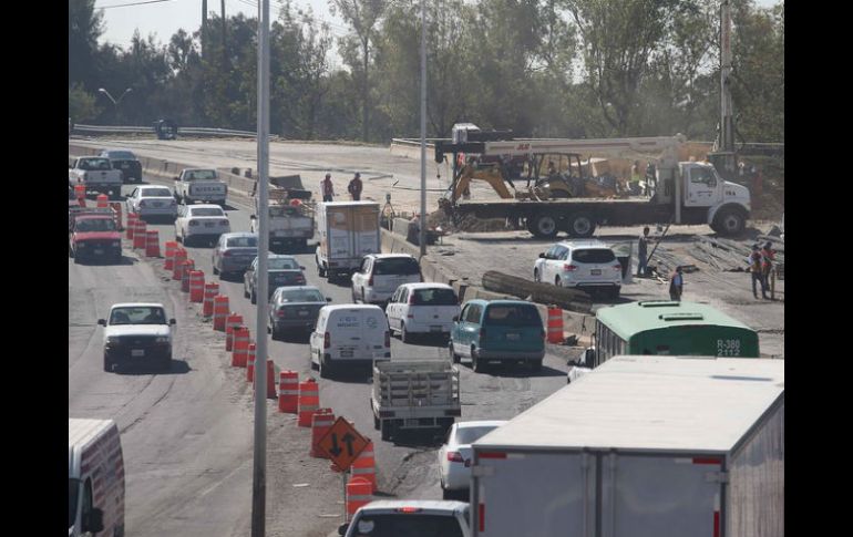 Se hará el cambio a los carriles del sentido opuesto para intervenir esta zona. EL INFORMADOR / ARCHIVO