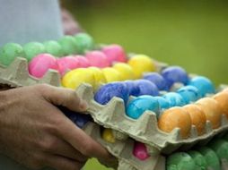 Sólo los 12 cascarones permitidos deberán ser decorados y pintados, además de limpios, secos y libres de residuos de huevo. AFP / ARCHIVO