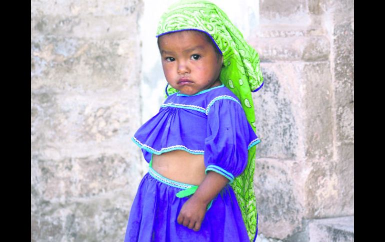 Inocencia. La mirada de esta bella niñita Cora, habla por sí misma de su corta historia. EL INFORMADOR / P. Fernández Somellera