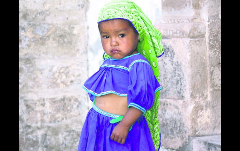 Inocencia. La mirada de esta bella niñita Cora, habla por sí misma de su corta historia. EL INFORMADOR / P. Fernández Somellera