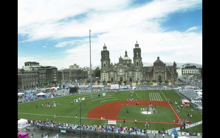 Ayer continuó la actividad del 'Mexico City Series Festival 2016' con la impartición de clínicas por ex beisbolistas profesionales. NTX / J. Torres