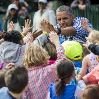 Los Obama celebran Pascua con niños en la Casa Blanca