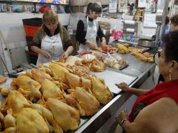 Señalan que el convenio entre las empresas provocó que se estableciera un precio uniforme en la venta del pollo. EL INFORMADOR / ARCHIVO