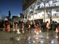 La plazoleta inaugurada tiene cuatro mil 400 metros de piso pórfido, alumbrado, jardineras, bancas y una fuente luminosa. EL INFORMADOR / A. Hinojosa