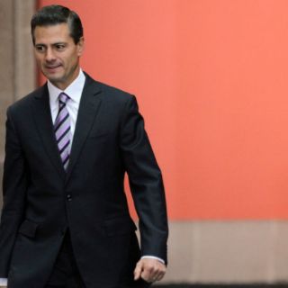 Peña Nieto informa al Senado de viaje a Washington
