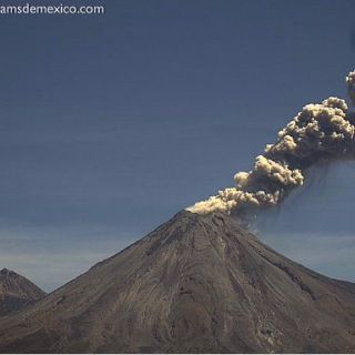Reportan explosión en el Volcán El Colima
