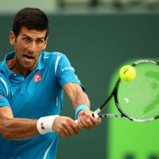 Novak Djokovic continúa en plan grande en Miami