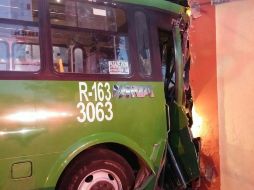 El accidente ocurrió en los cruces de las calles Mariano Bárcenas y Francisco Zarco. ESPECIAL /