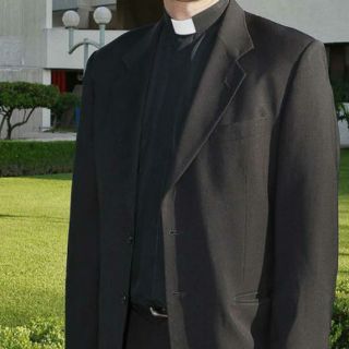 Allanan obispado de Francia por caso de pedofilia