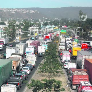 Descartan cambios en operativo pese al caos vehicular en Periférico