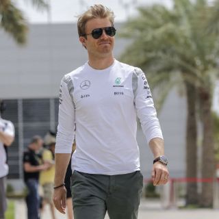 Rosberg domina primera práctica; Celis debuta