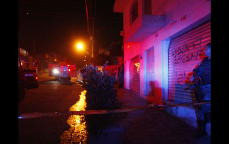 Vecinos dicen que los delincuentes se metieron a la casa mientras los moradores dormían; después prendieron fuego. EL INFORMADOR / ARCHIVO