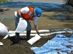 La agencia federal multó a la empresa pocos días después del tercer aniversario del derrame ocurrido en 2013. AP / ARCHIVO