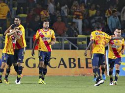 Con goles de Juan Pablo Rodríguez, al minuto 60 de penal, y de Jorge Zárate al 90+4, Monarcas gana. MEXSPORT / A. García