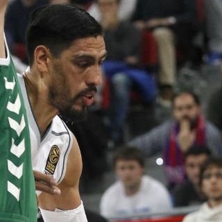 Con Ayón en plan grande, Real Madrid vence al Murcia