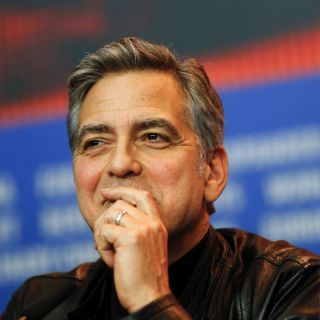 Revista se disculpa con Clooney por entrevista 'inventada'