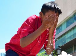 Recomiendan a la población protegerse ante los intensos rayos solares. EL INFORMADOR / ARCHIVO