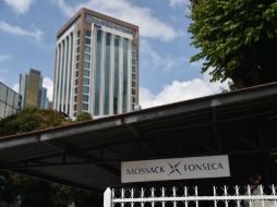 El SAT ha señalado que investigará la lista que se dio a conocer en el caso ''Papeles de Panamá''. AFP / R. Arangua