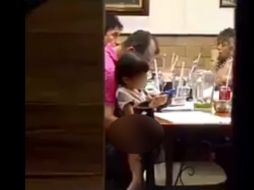 Ayer domingo, el restaurante donde se grabó el video condenó los hechos y se dijo dispuesto a cooperar con las autoridades. FACEBOOK / Grupo de Apoyo Especial México