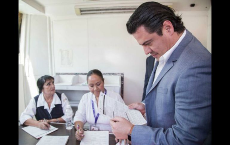 Aristóteles asistió al arranque de la reafiliación y afiliación al Seguro Popular en el Hospital General de Occidente. TWITTER / @AristotelesSD