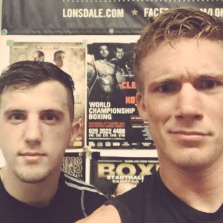 Boxeador Nick Blackwell despierta de un coma inducido