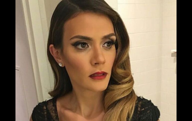 La intérprete dijo que su familia pasó por un proceso largo y difícil cuando habló de sus preferencias. INSTAGRAM / @kanygarcia