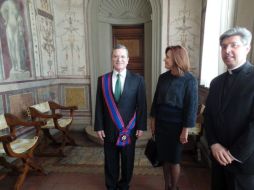 Antes de la imposición, fue leído el documento del Papa por el cual fue conferida la Orden Piana. TWITTER / @EmMéxicoSantaSede