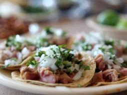 Indican que el cilantro de los tacos, es contaminado por los microorganismos que llegan con el aire, especialmente en tiempos de calor. EL INFORMADOR / ARCHIVO