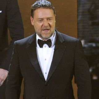Russell Crowe estrena la película 'Dos tipos peligrosos'