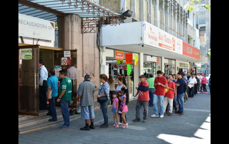 Se registró un total de un millón 879 mil 581 movimientos por el pago del refrendo vehicular. ESPECIAL / Sepaf