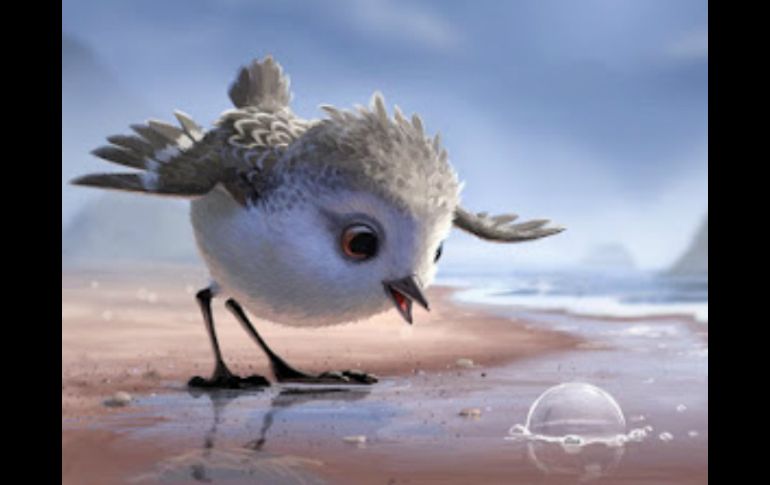 Se trata de la historia de un hambriento polluelo que se aventura fuera de su nido. ESPECIAL / pixar.com