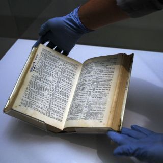 Hallan en Escocia una copia del 'First Folio' de Shakespeare
