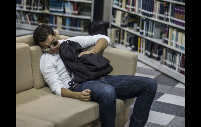 Quien sufre transtornos de sueño puede sentirse cansado durante el día. EL INFORMADOR / ARCHIVO