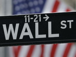 Casi todos los sectores en Wall Street cerraron con cifras rojas. AP / Seth Wenig