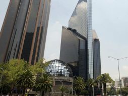 El mercado accionario mexicano sigue el desempeño de sus pares en Wall Street. AFP / ARCHIVO