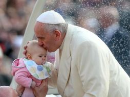 El Papa Francisco saluda a los fieles EFE / A. Di Meo